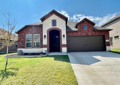 11000 Glover Lane - Photo 1