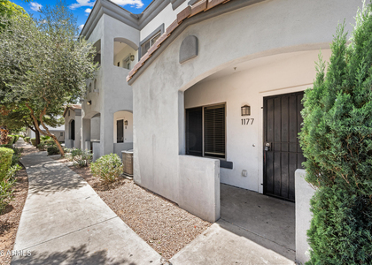 4608 W Maryland Avenue - Photo 1