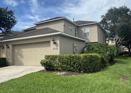 1733 Pointe West Way - Photo 1