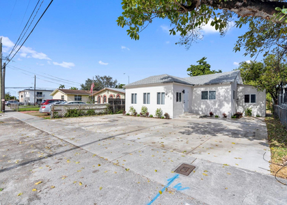 865 Se 12th Street - Photo 1