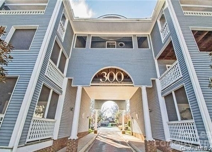 300 E Park Avenue - Photo 1