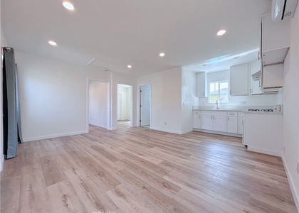 1125 E E St - Photo 1