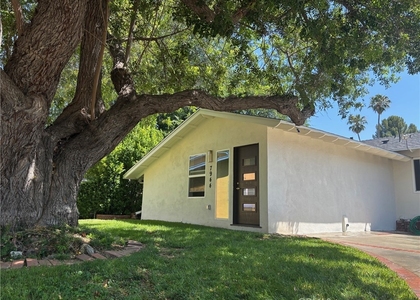 7944 Moorcroft - Photo 1