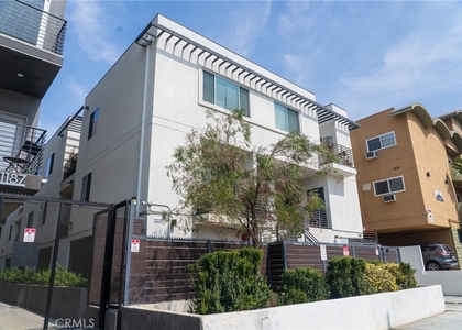 1183 Crenshaw - Photo 1