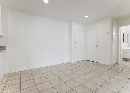 5460 White Oak Ave - Photo 1