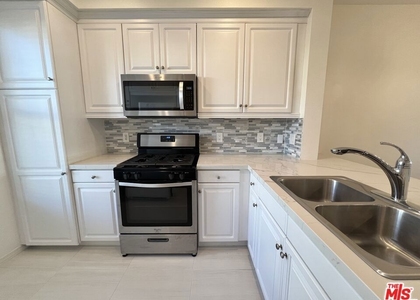 6020 Seabluff Drive - Photo 1