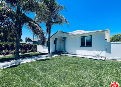22131 Victory Boulevard - Photo 1