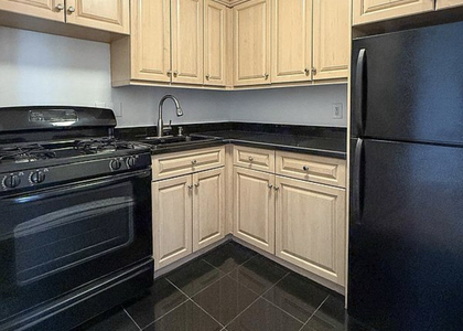 West 45th Street - Photo 1