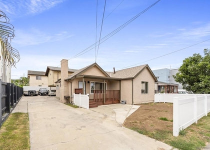 153 Dahlia Avenue - Photo 1