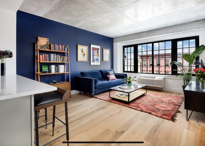 Grand Street - Photo 1