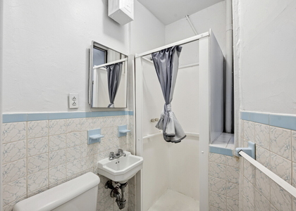 320 E 49th Street - Photo 1