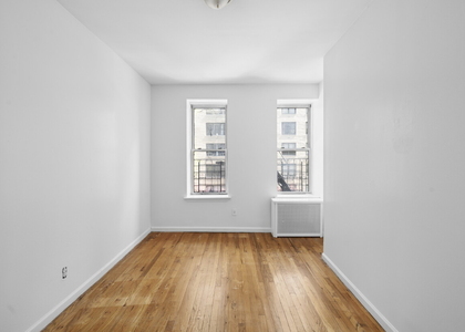 320 E 49th Street - Photo 1