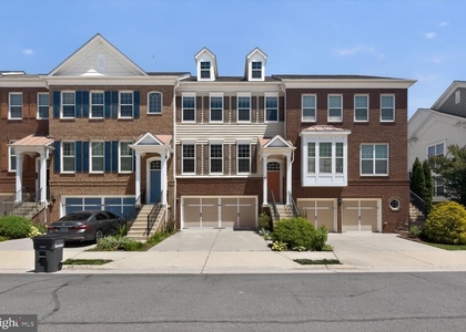 25450 Hopton House Terrace - Photo 1