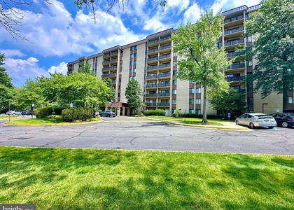 3101 S Manchester Street - Photo 1