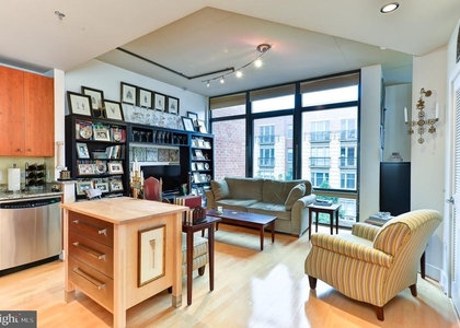 520 John Carlyle Street - Photo 1