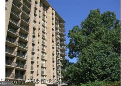 4600 Four Mile Run Drive - Photo 1
