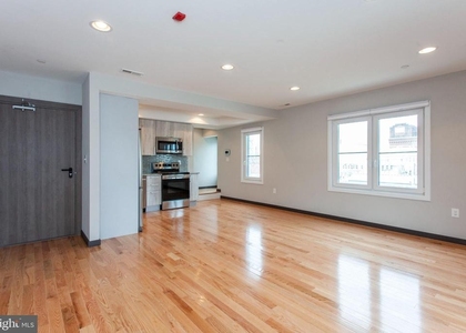 2553 Montrose Street - Photo 1
