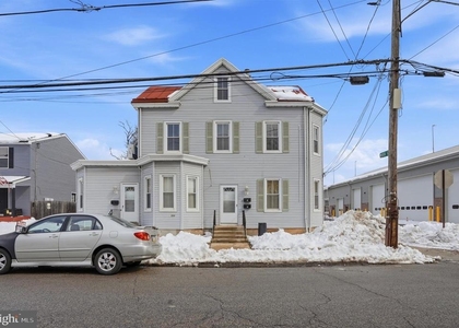 250 Washington Street - Photo 1