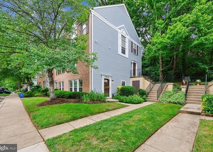 7919 Foxcrest Court - Photo 1