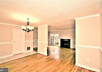 118 Middle Point Court - Photo 1
