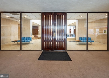 1425 4th Street Sw - Photo 1