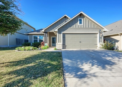 136 Finley St - Photo 1