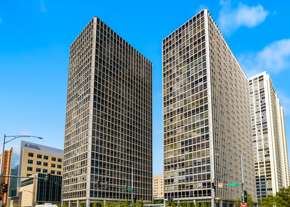 340 W Diversey Parkway - Photo 1