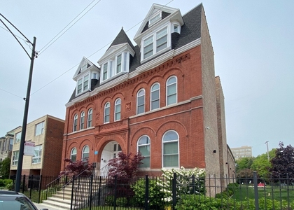 3140 S Indiana Avenue - Photo 1