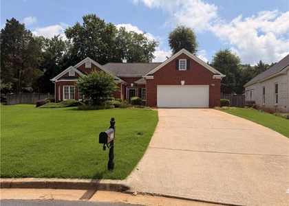 325 North Court - Photo 1