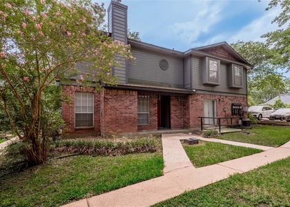 1228 Avenue O - Photo 1