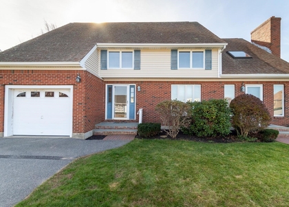 7 Lowell - Photo 1