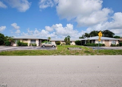 4104 Se 12th Place - Photo 1