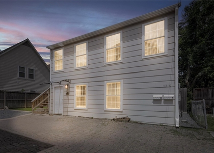 3310 Crawford Street - Photo 1