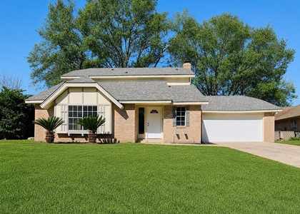 3310 Hampton Drive - Photo 1