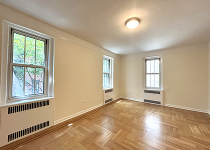 Jane Street - Photo 1