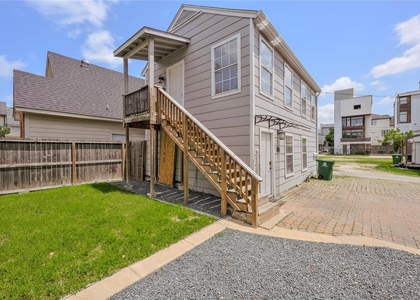 3310 Crawford Street - Photo 1