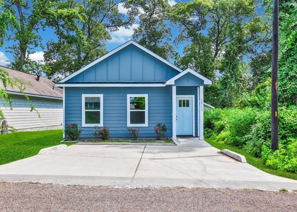 16713 E Ivanhoe - Photo 1
