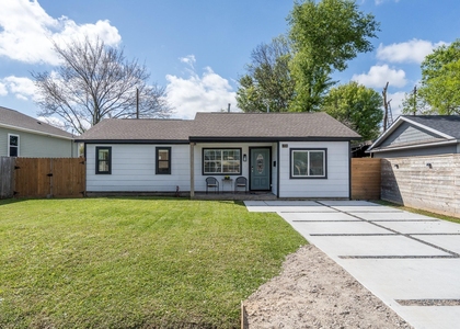 810 Jerry Street - Photo 1