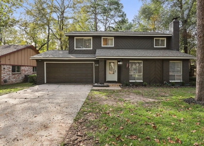 68 Ne Yewleaf Road - Photo 1
