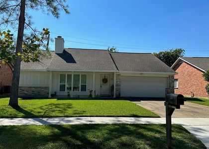 3114 Sleepy Hollow Drive - Photo 1