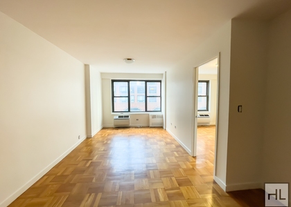 Fourth Avenue - Photo 1