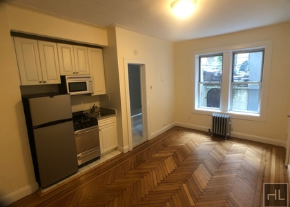 West 13 Street - Photo 1