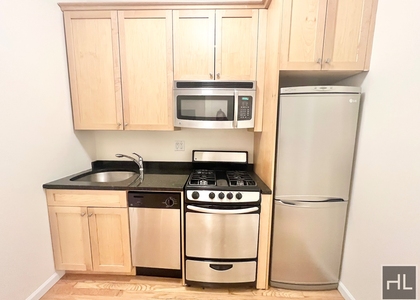 East 7 Street - Photo 1