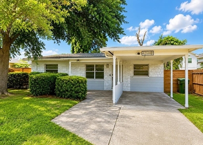 4314 W Carmen Street - Photo 1