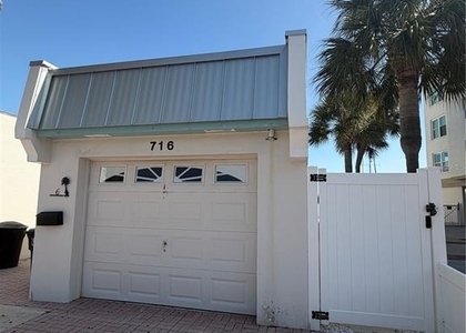 716 Bayway Boulevard - Photo 1