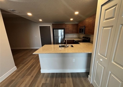 4424 S Texas Avenue - Photo 1
