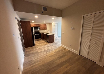 4424 S Texas Avenue - Photo 1