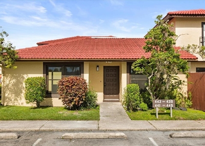 443 Hunter Circle - Photo 1