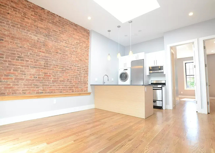 992 Broadway - Photo 1