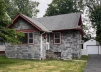 1137 Charlotte Pl - Photo 1